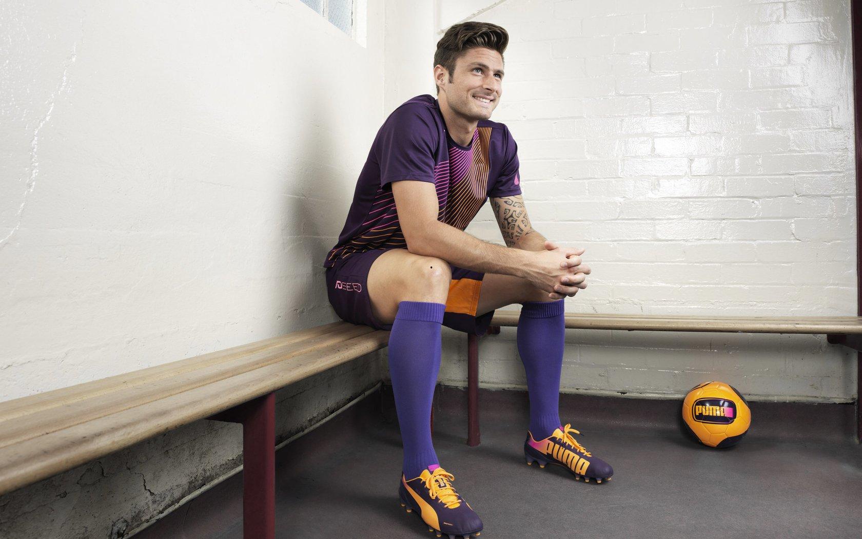 季后赛激战正酣,豪门对决引爆篮球热潮